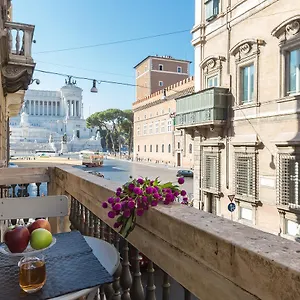 Amazing Piazza Venezia , Rome Italië